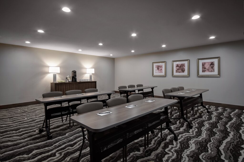 Staybridge Suites Holland