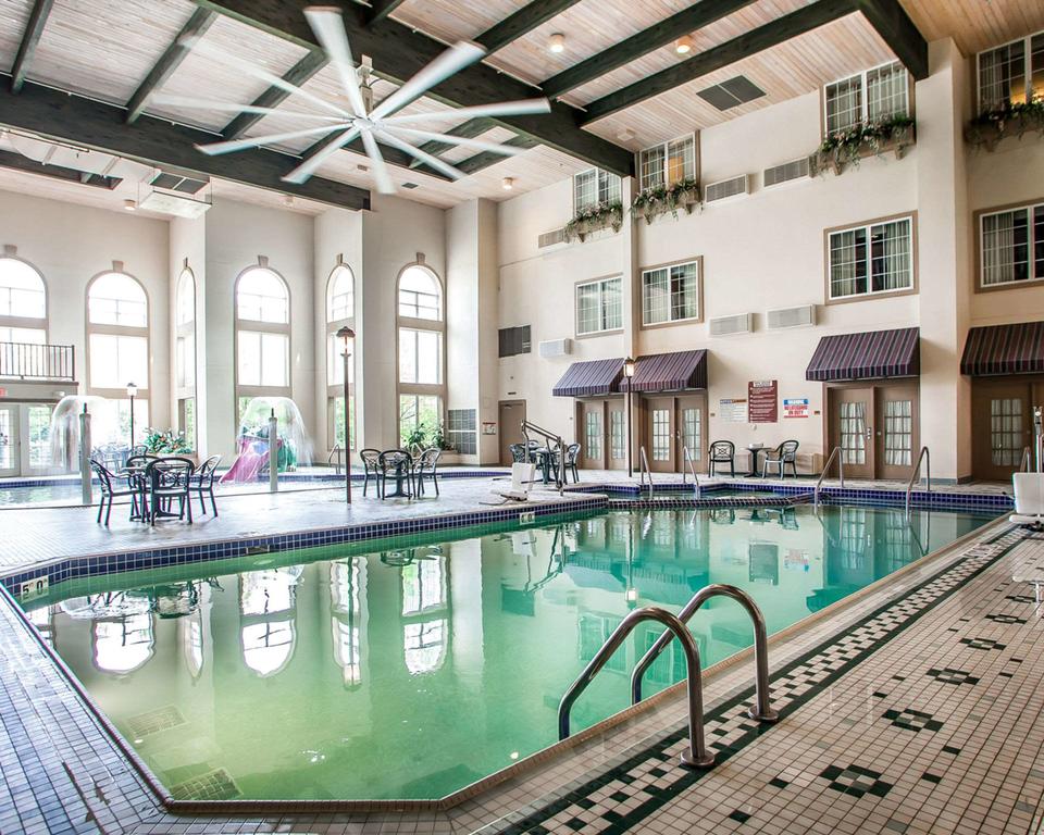 Comfort Suites Milwaukee Airport
