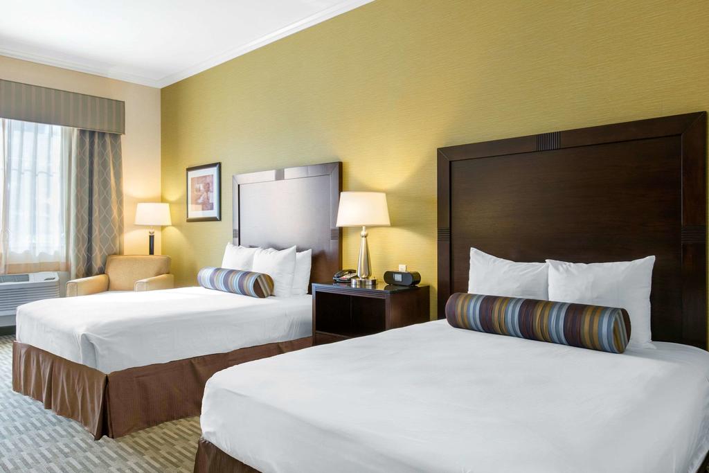 The Oaks Hotel & Suites, an Ascend Hotel Collection Member