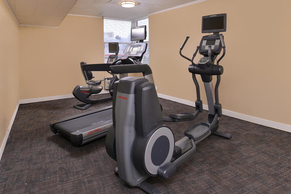 Quality Inn & Suites Airport