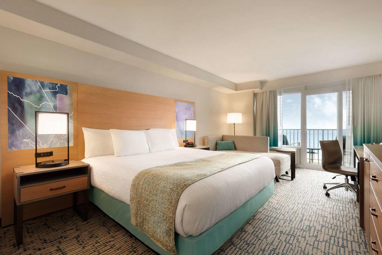 Surfbreak Oceanfront Hotel, Ascend Hotel Collection