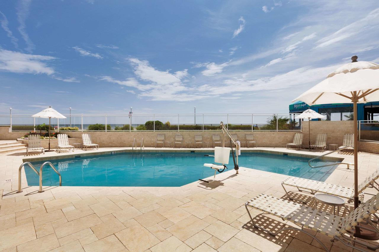 Surfbreak Oceanfront Hotel, Ascend Hotel Collection