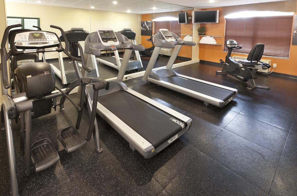 Country Inn & Suites by Radisson, Potomac Mills Woodbridge, VA