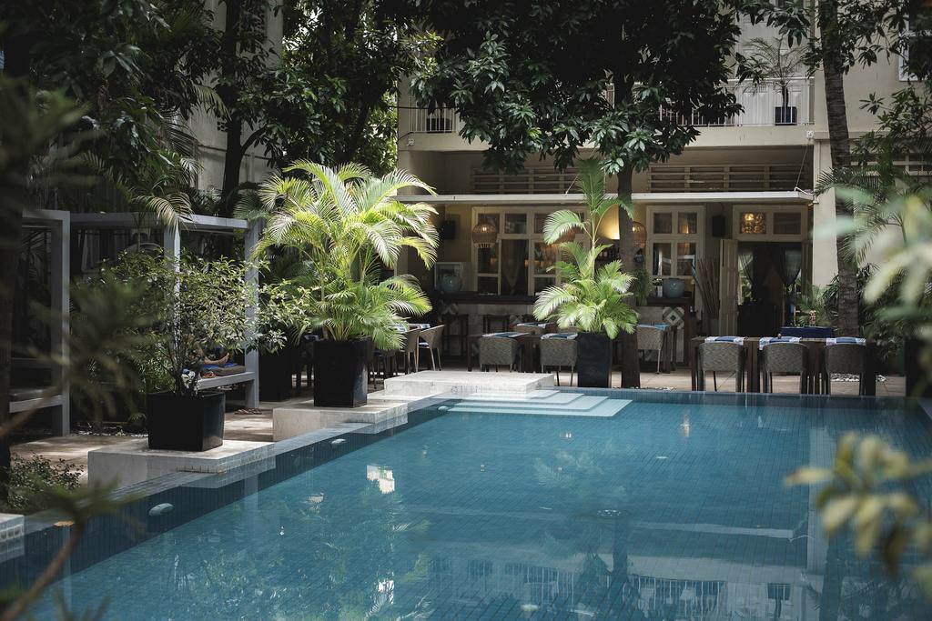 Blue Lime Hotel