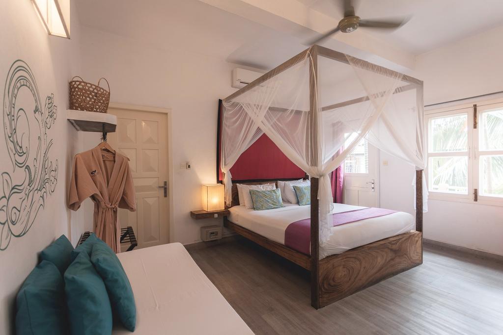 Blue Lime Hotel