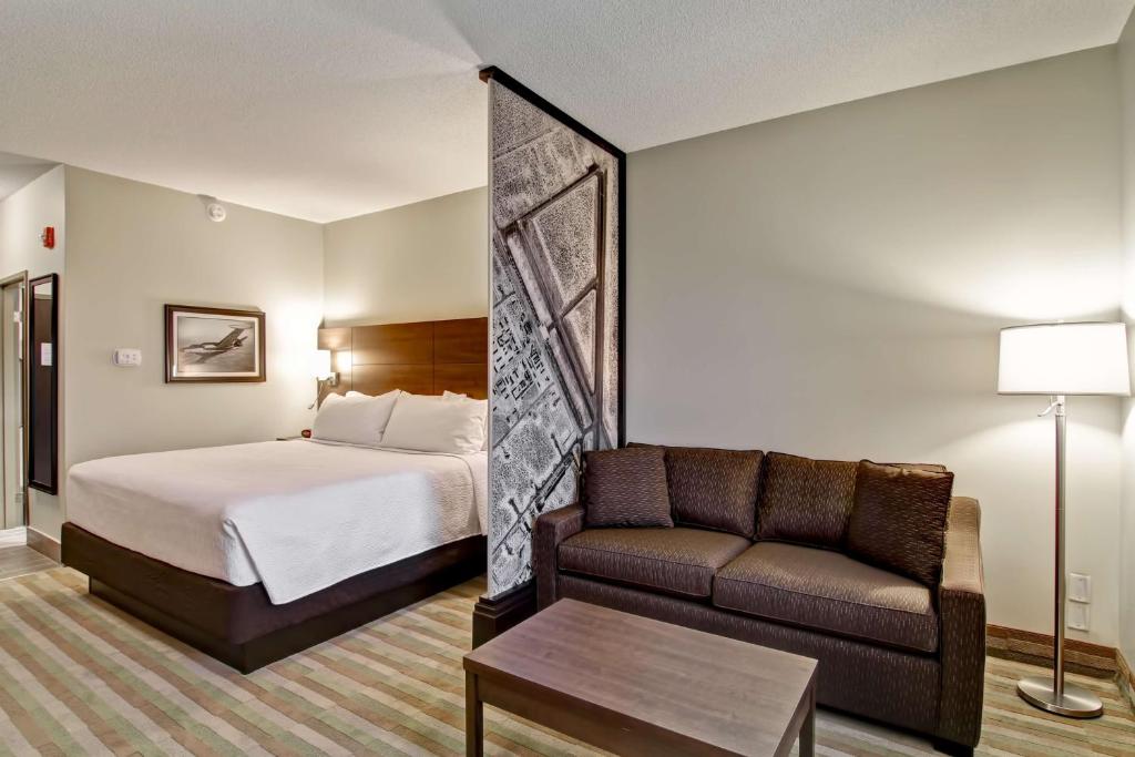 Best Western London Airport Inn & Suites
