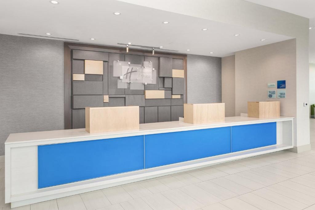 Holiday Inn Express And Suites Ottawa Downtown East