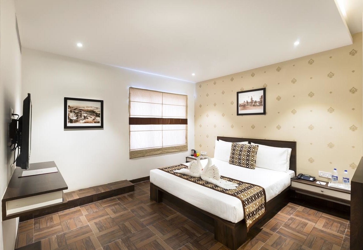 The Lotus Hotel Sameera Chennai