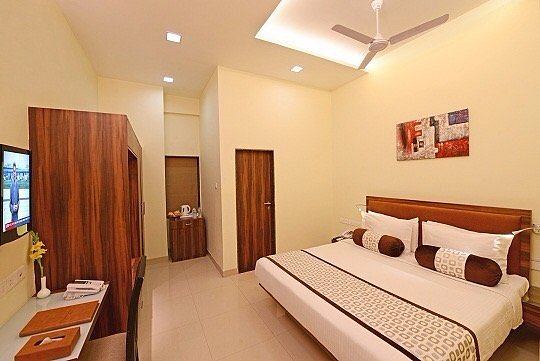 VijayaTej Clarks Inn Patna