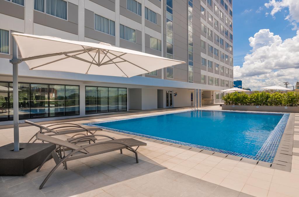 Park Inn by Radisson Iloilo