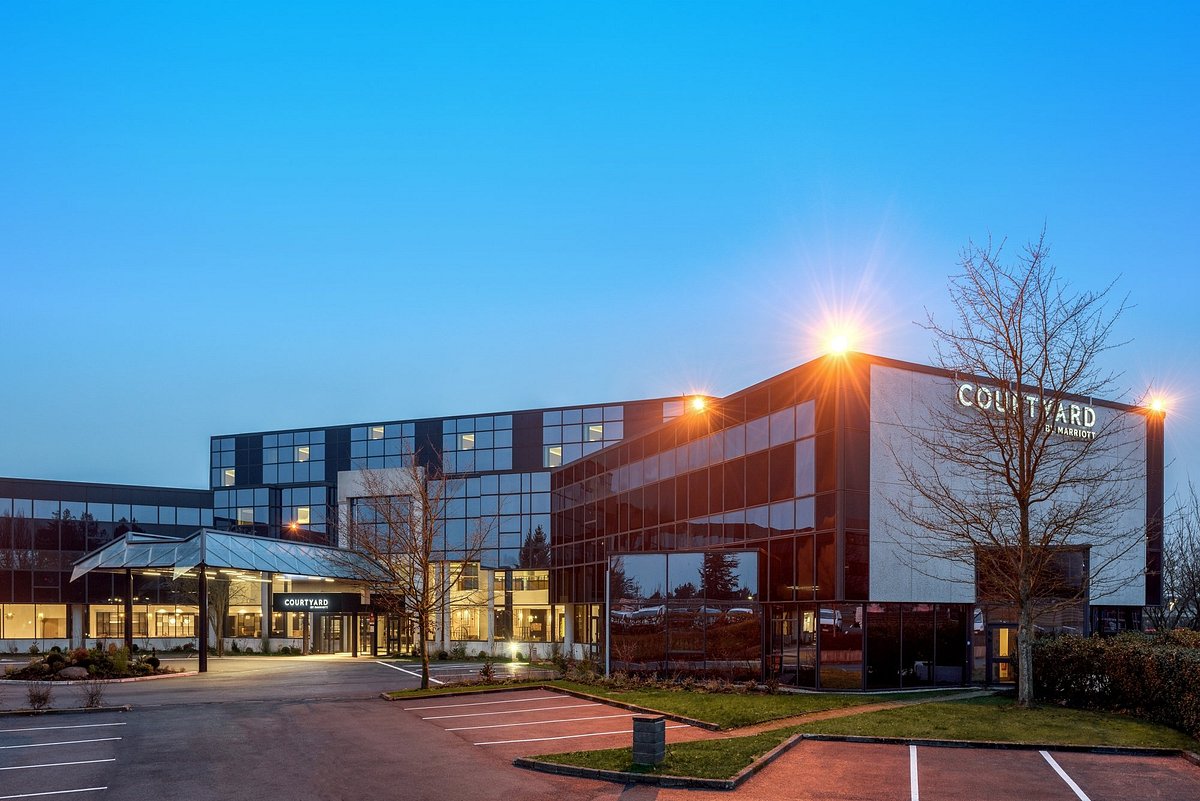 The Jangle Hotel Paris CDG Airport (Formerly Courtyard)