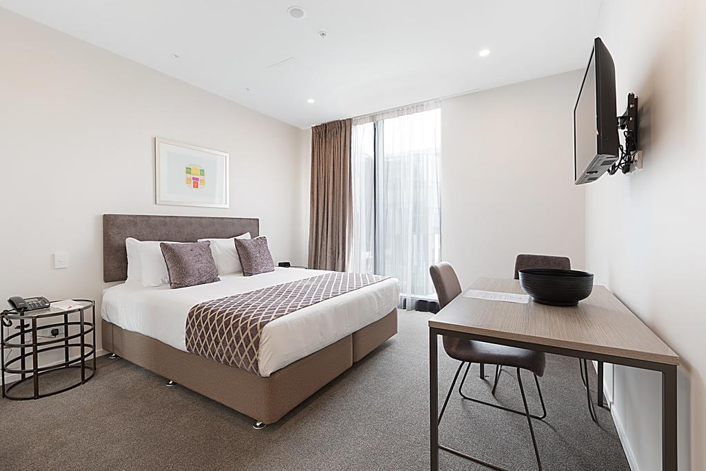 Ramada Suites By Wyndham Victoria Street West