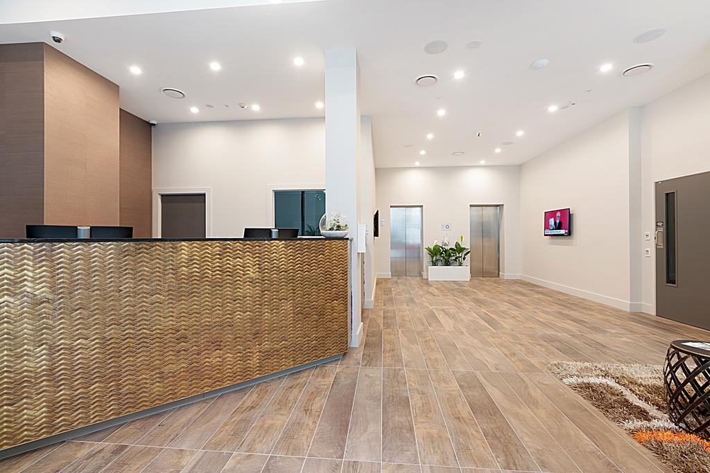 Ramada Suites By Wyndham Victoria Street West