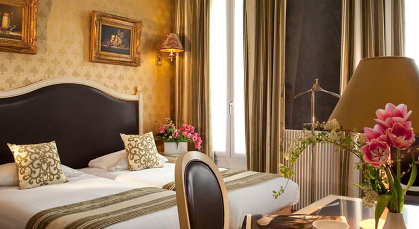 Hôtel Plaza Elysées