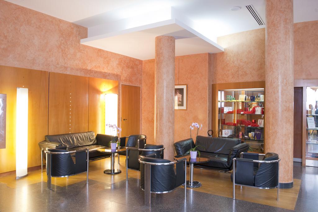 Opera Cadet Hotel