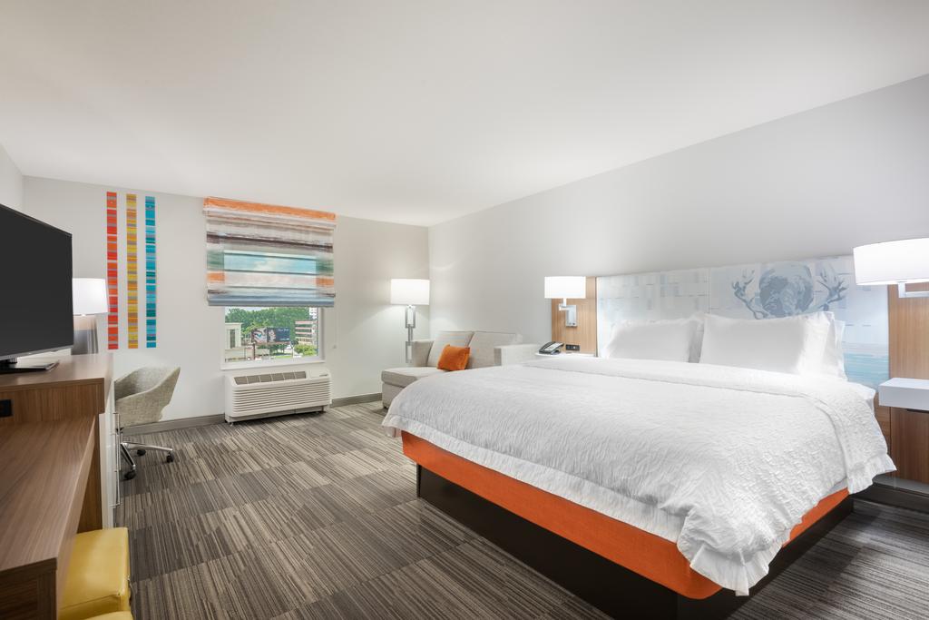 Hampton Inn & Suites Atlanta Buckhead Place, GA