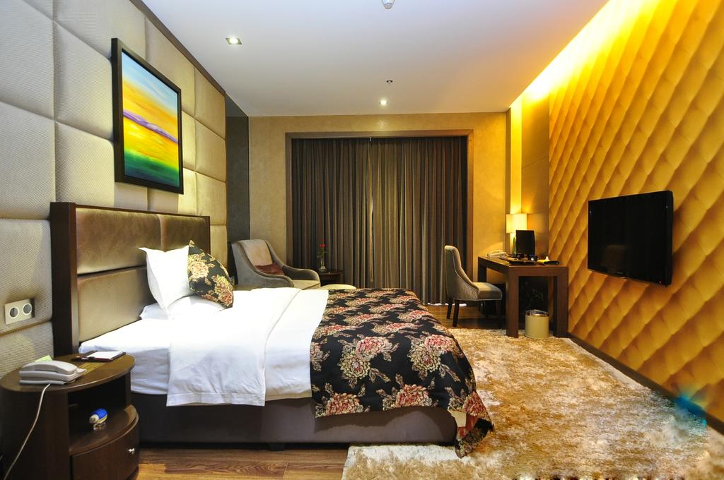 Shengshi Qianhe Hotel Kunming