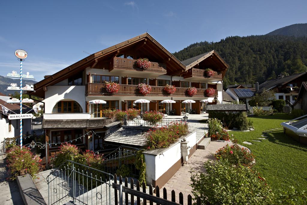 AKZENT Hotel Schatten