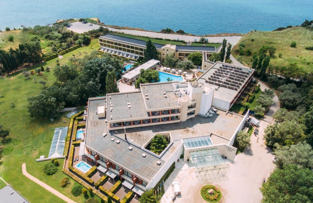 Alexander Beach hotel & Spa