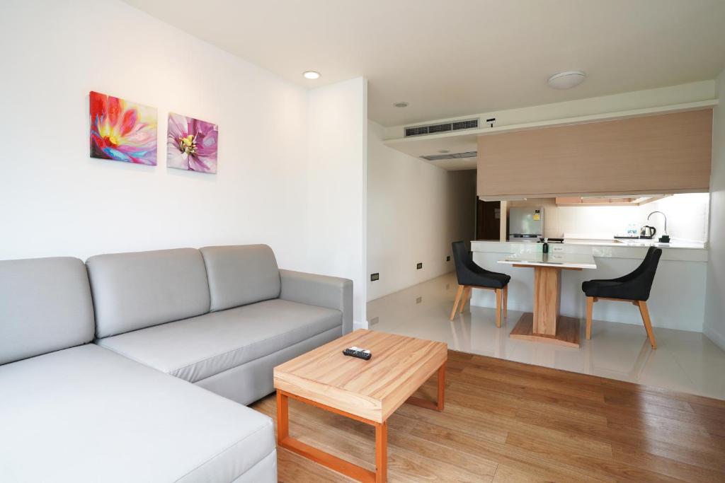 Hotel COCO Phuket Bangtao Beach