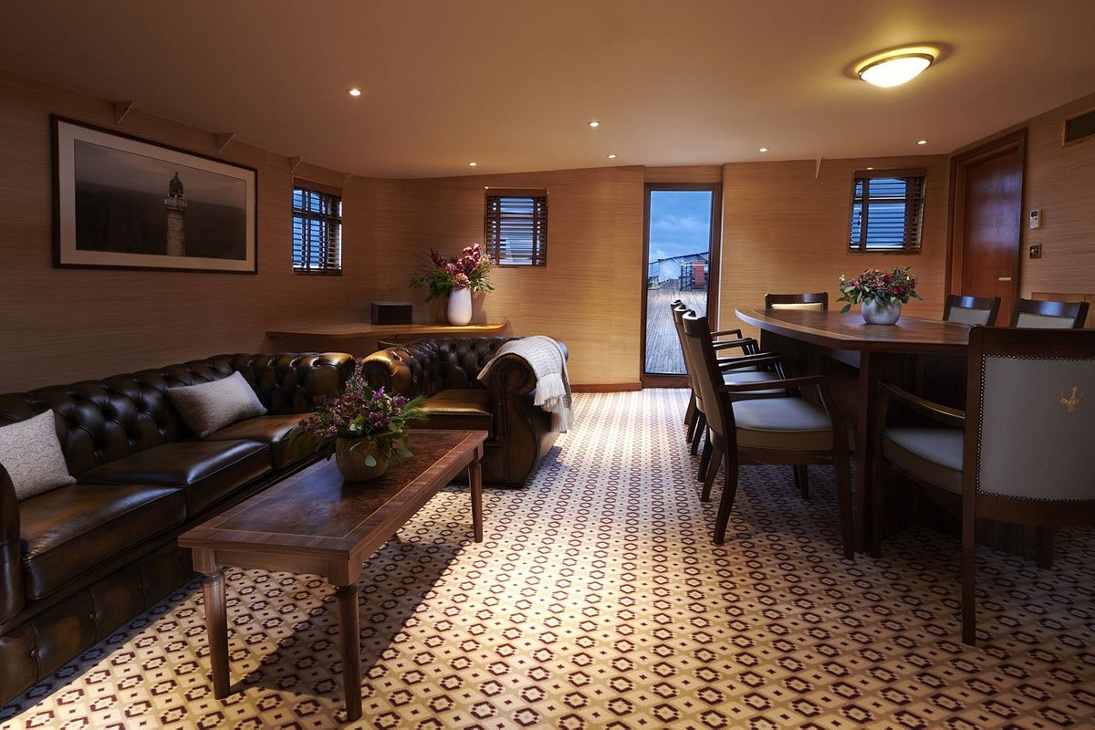 Fingal - A Luxury Floating Hotel