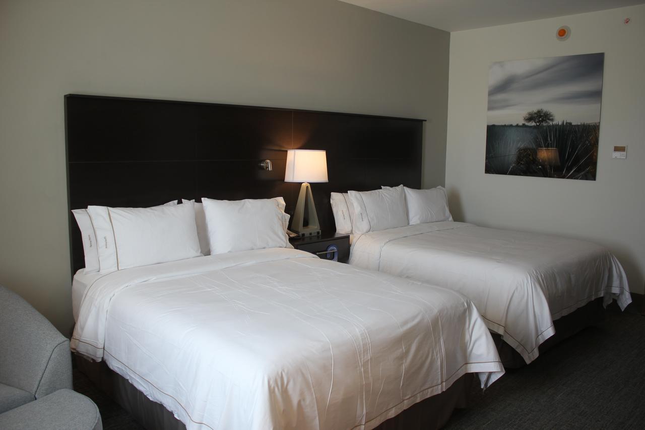 Holiday Inn Express & Suites Silao Aeropuerto - Terminal