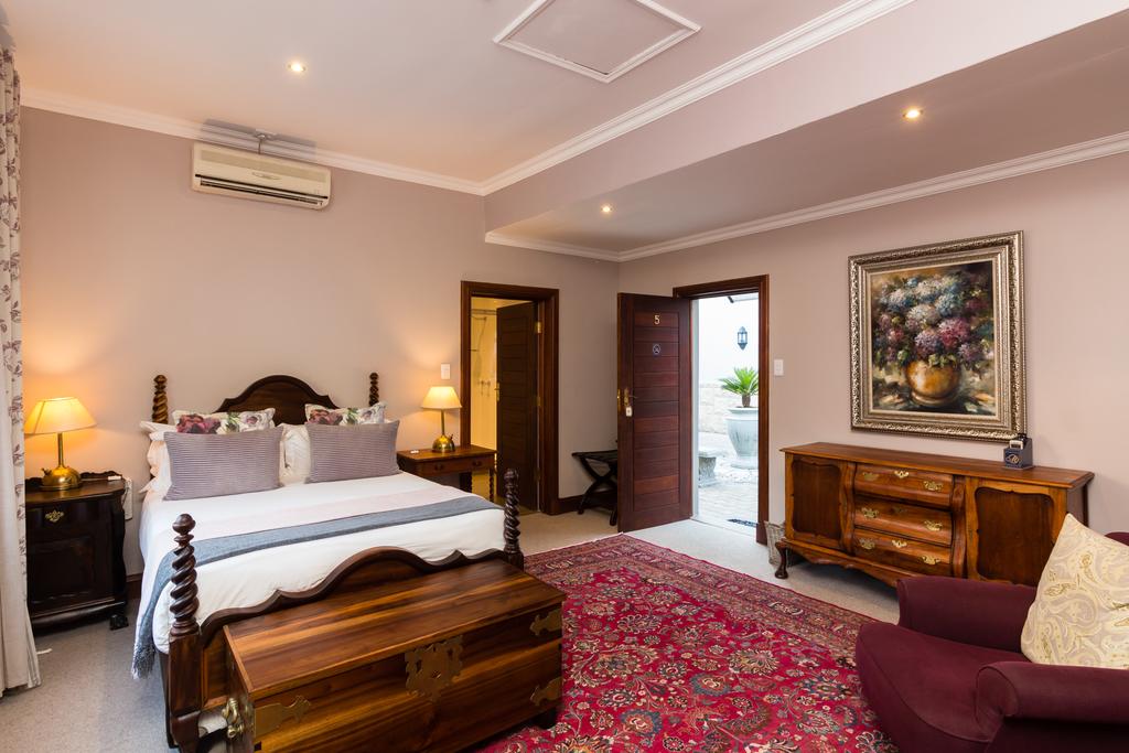 Madison Manor Boutique Hotel
