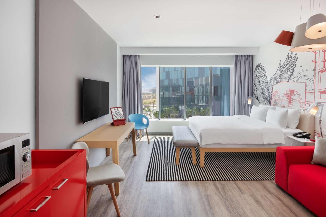 Radisson Red Dubai Silicon Oasis
