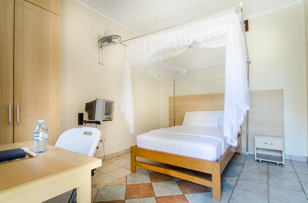 Victoria Travel Hotel