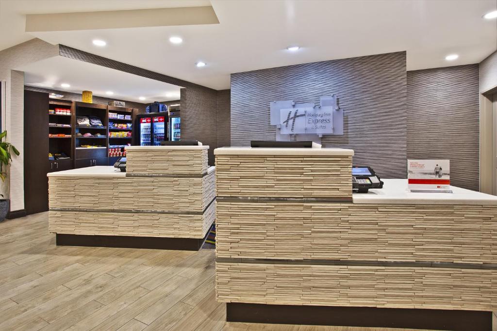 Holiday Inn Express N Ste Ann Arbor West