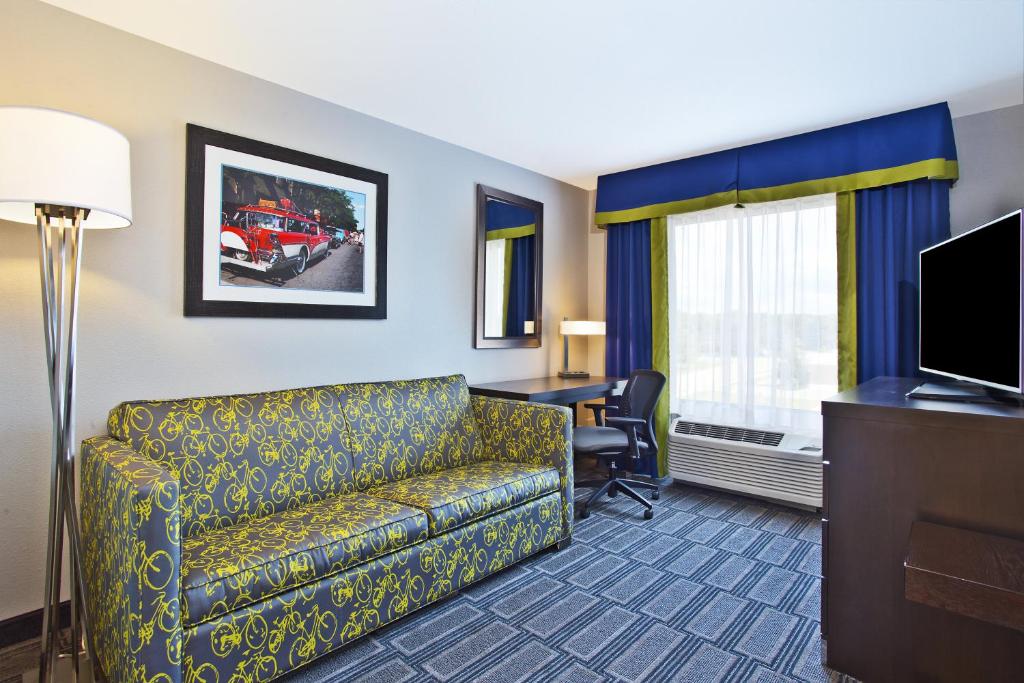 Holiday Inn Express N Ste Ann Arbor West