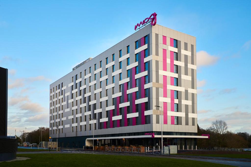 Moxy Birmingham Nec