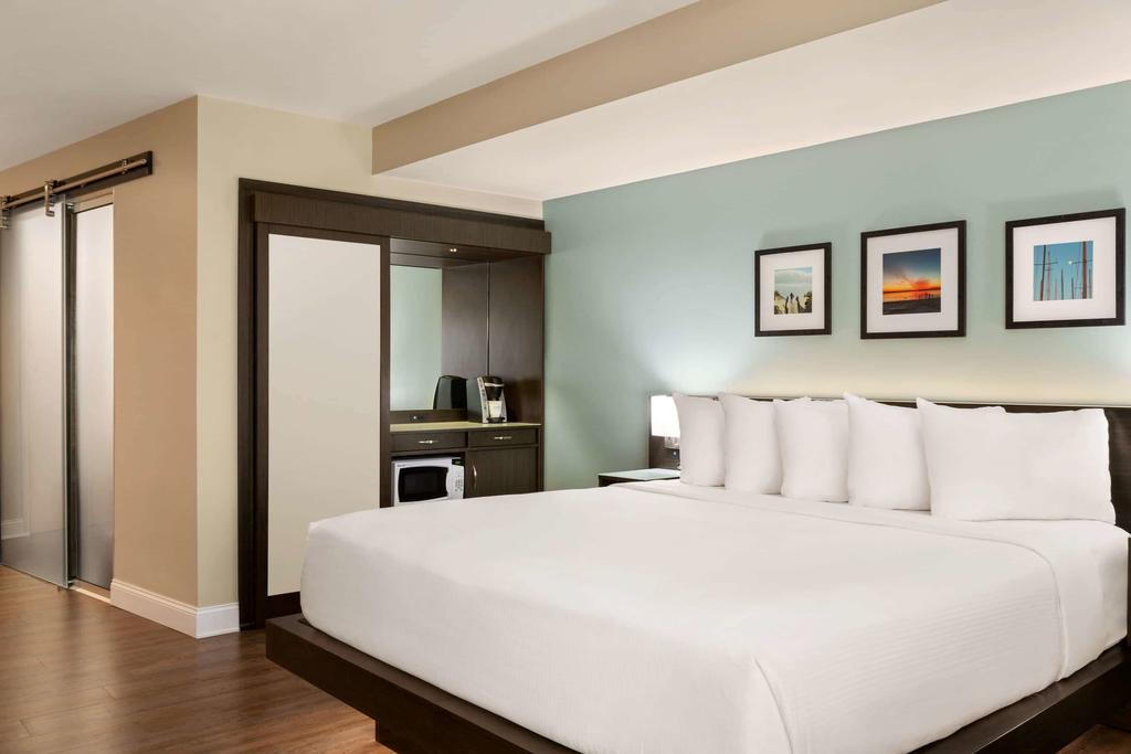 Wyndham Newport