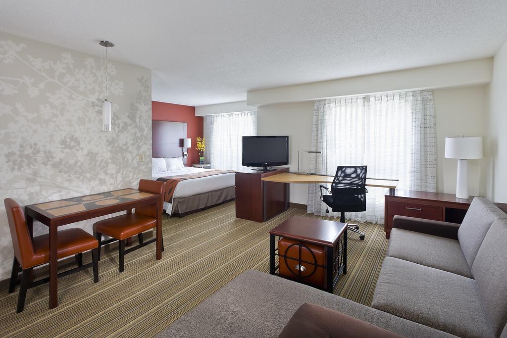 Residence Inn Houston The Woodlands / Lake Front Circle