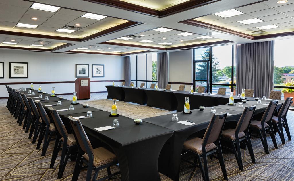 Sheraton West Des Moines Hotel