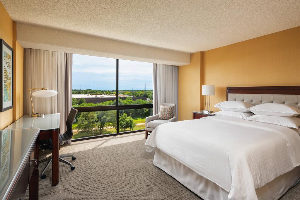 Sheraton West Des Moines Hotel