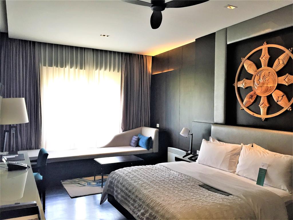 Le Meridien Paro, Riverfront