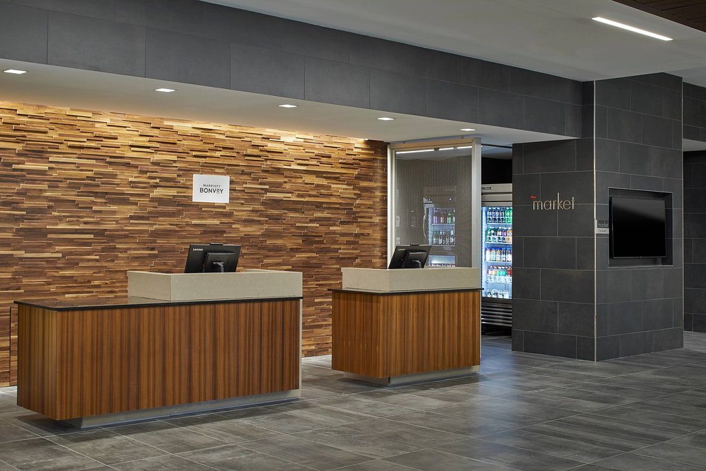 Courtyard by Marriott Baltimore Downtown/McHenry Row