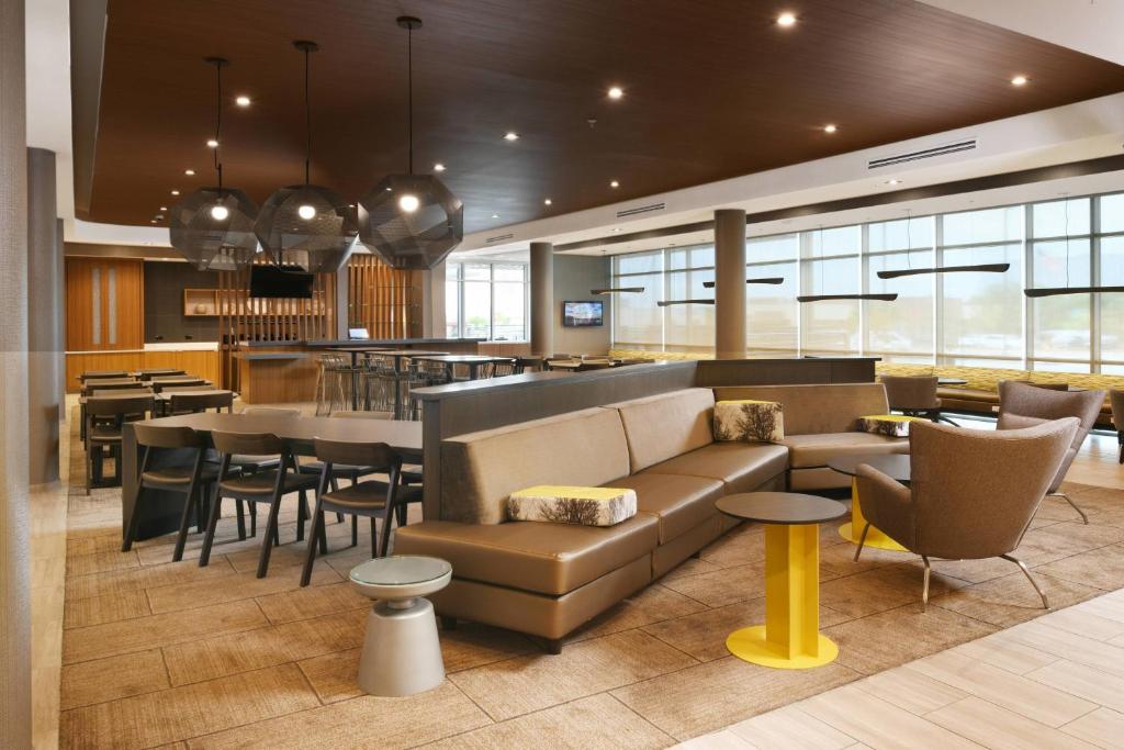 SpringHill Suites by Marriott Dallas DFW Airport South/CentrePort
