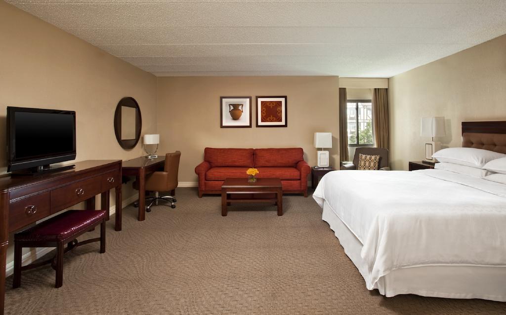 Sheraton Framingham Hotel & Conference Center