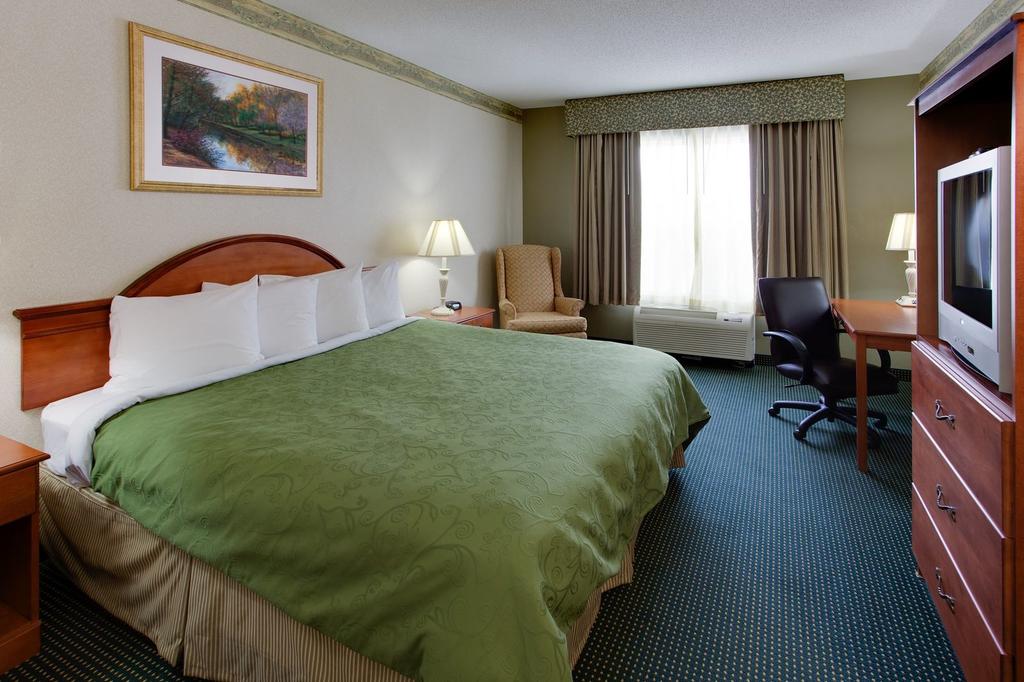 Country Inn & Suites by Radisson, Brockton (Boston), MA
