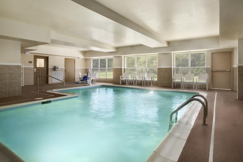 Country Inn & Suites by Radisson, Doswell (Kings Dominion), VA