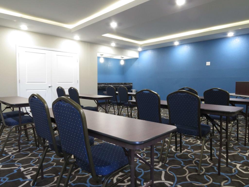 Best Western Plus East Syracuse Inn