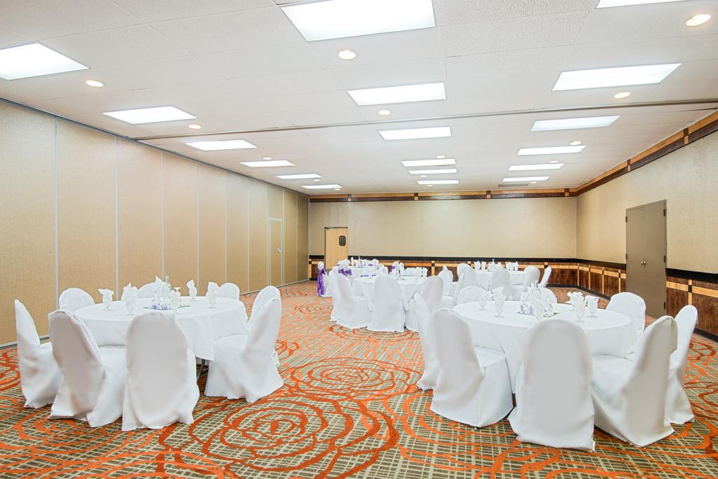 Ramada Plaza & Conference Center by Wyndham Gillette