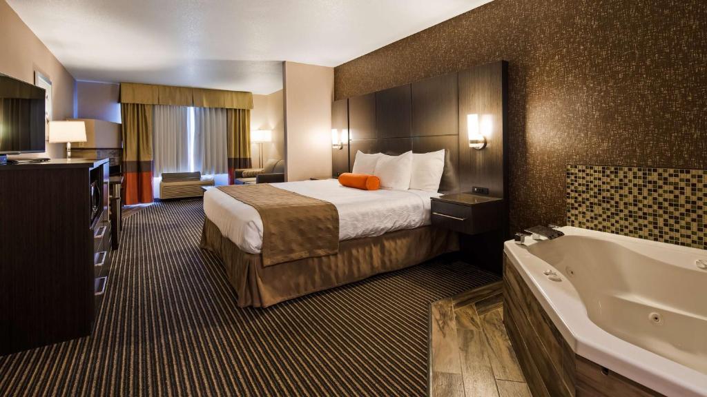 Best Western Plus Rama Inn and Suites