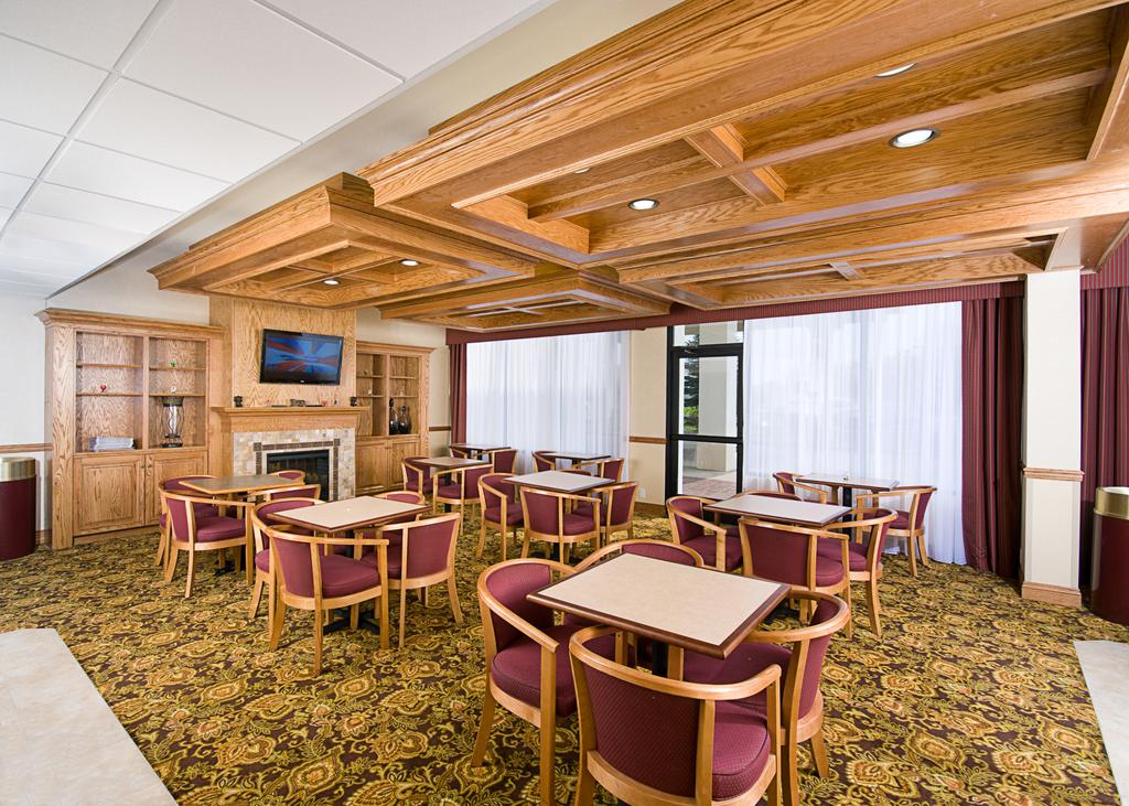 Country Inn & Suites by Radisson, Saginaw, MI