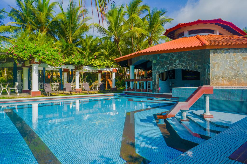 Las Olas Resort