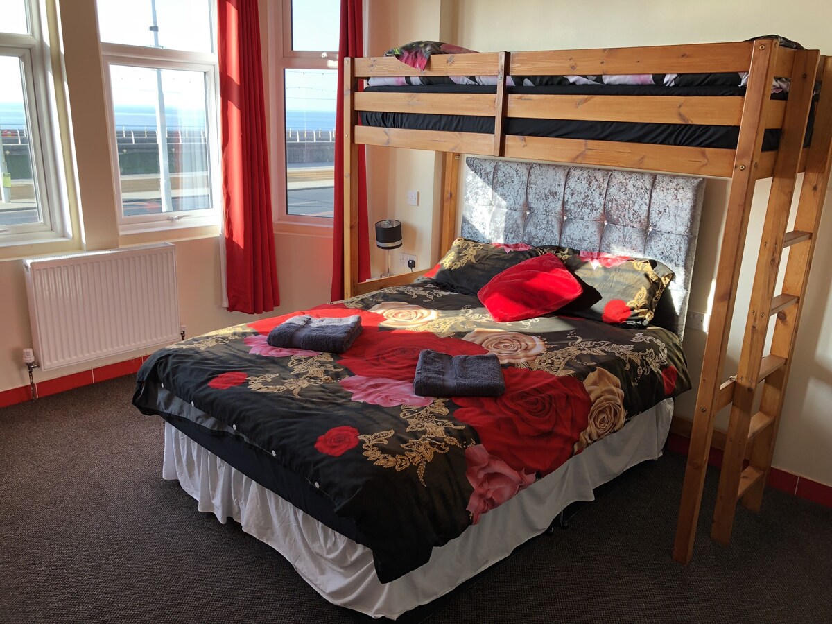 Red Roomz Hotel