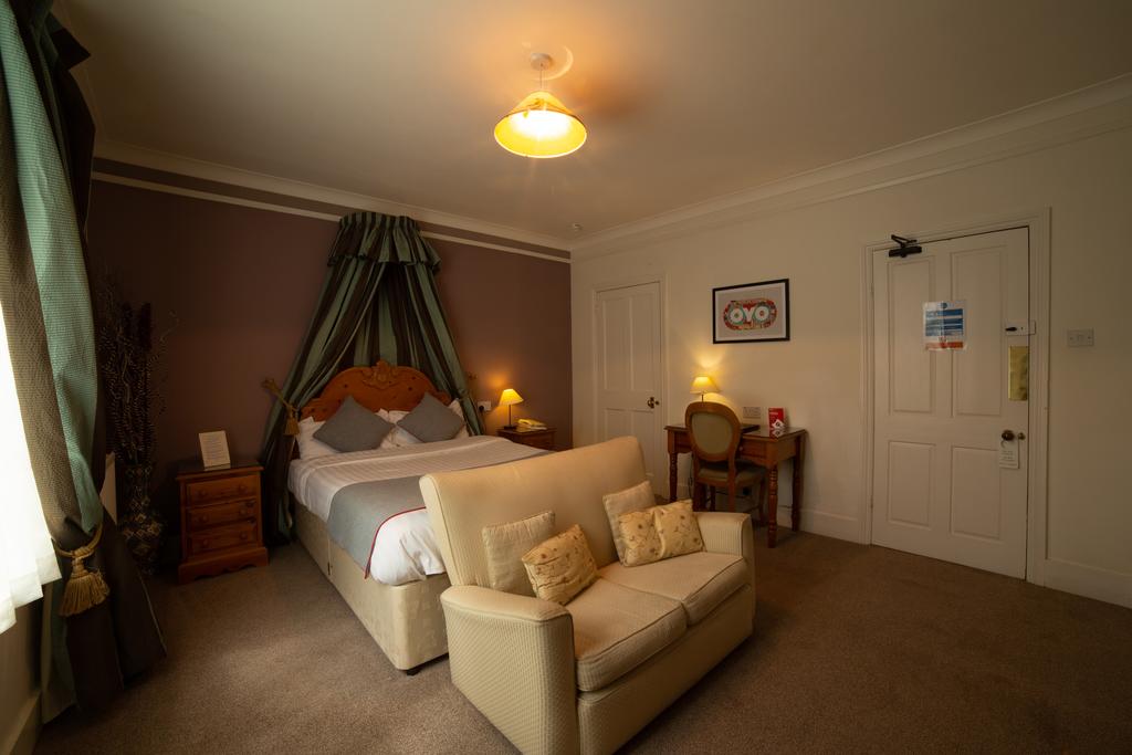 Fines Bayliwick Hotel