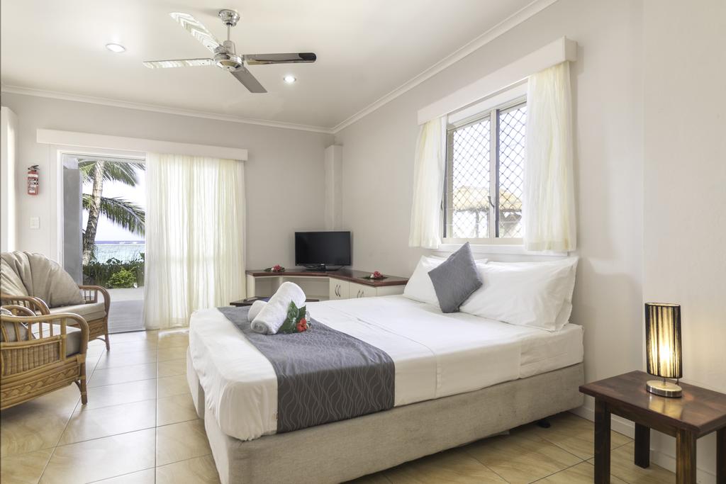 Moana Sands Beachfront Villas